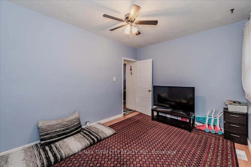 Photo 10 of 478 Greenfield Avenue, Kitchener — HOMEH