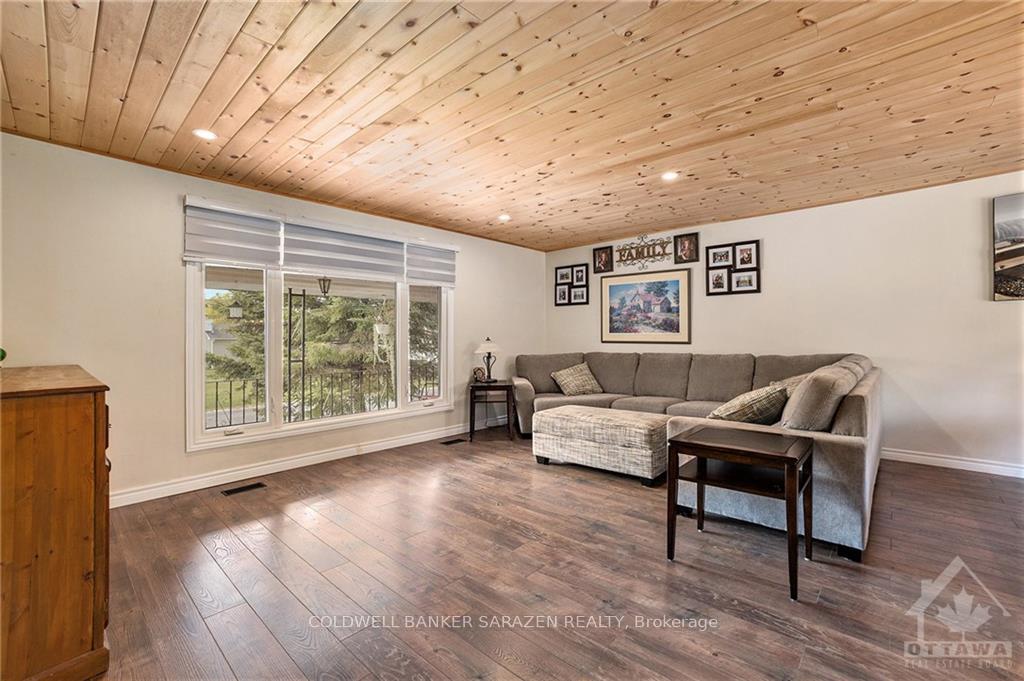 Photo 4 of 179 Moore Street, McNab/Braeside, Mcnab/Braeside Twps — HOMEH