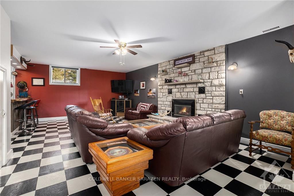 Photo 14 of 179 Moore Street, McNab/Braeside, Mcnab/Braeside Twps — HOMEH