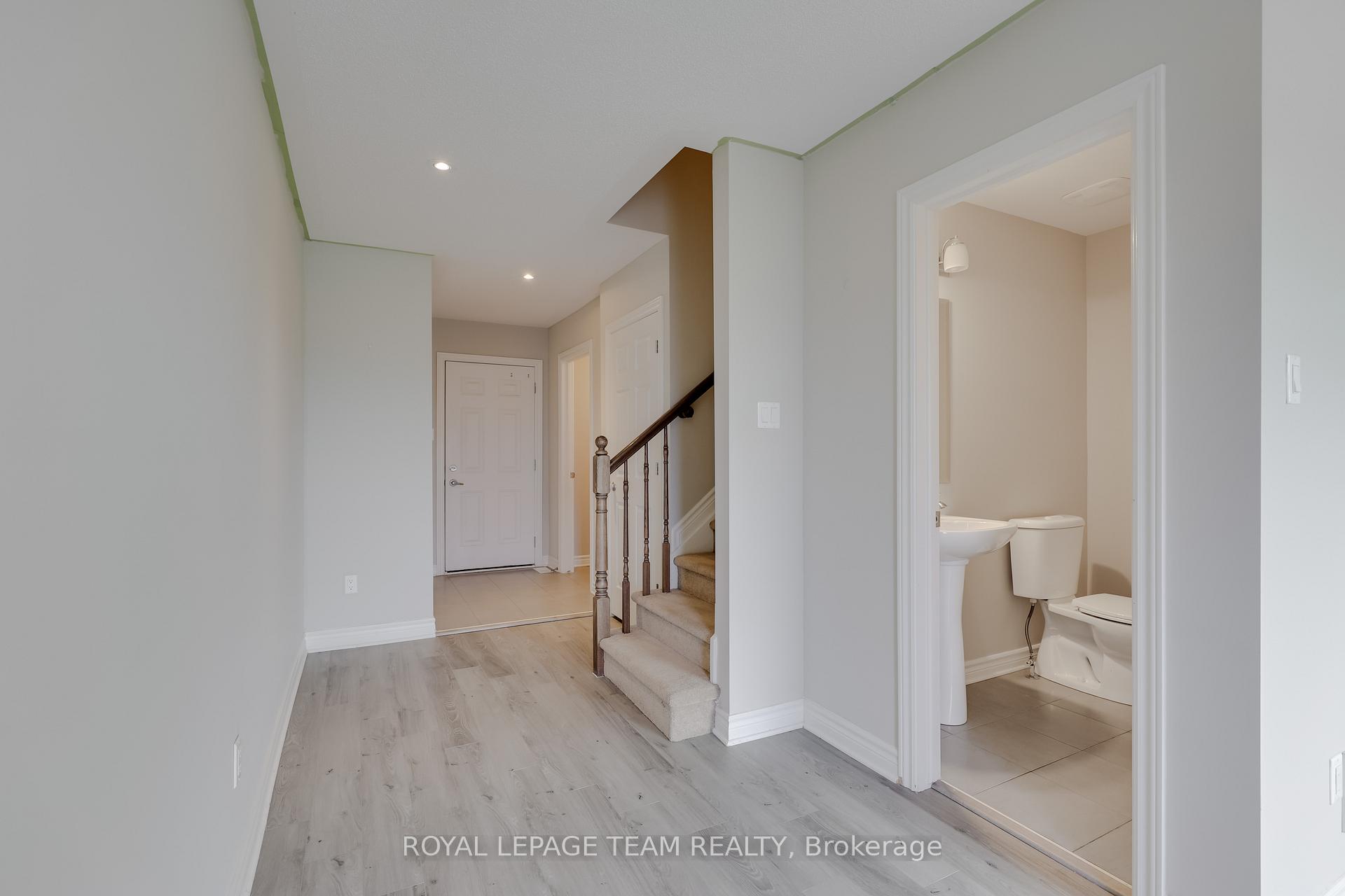 Photo 8 of 512 Silvertip Lane, Ottawa, Kanata - Kanata Lakes/Heritage Hills — HOMEH