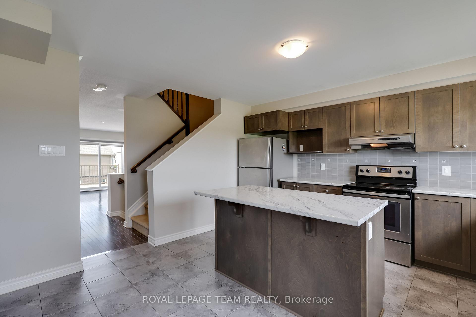Photo 14 of 512 Silvertip Lane, Ottawa, Kanata - Kanata Lakes/Heritage Hills — HOMEH