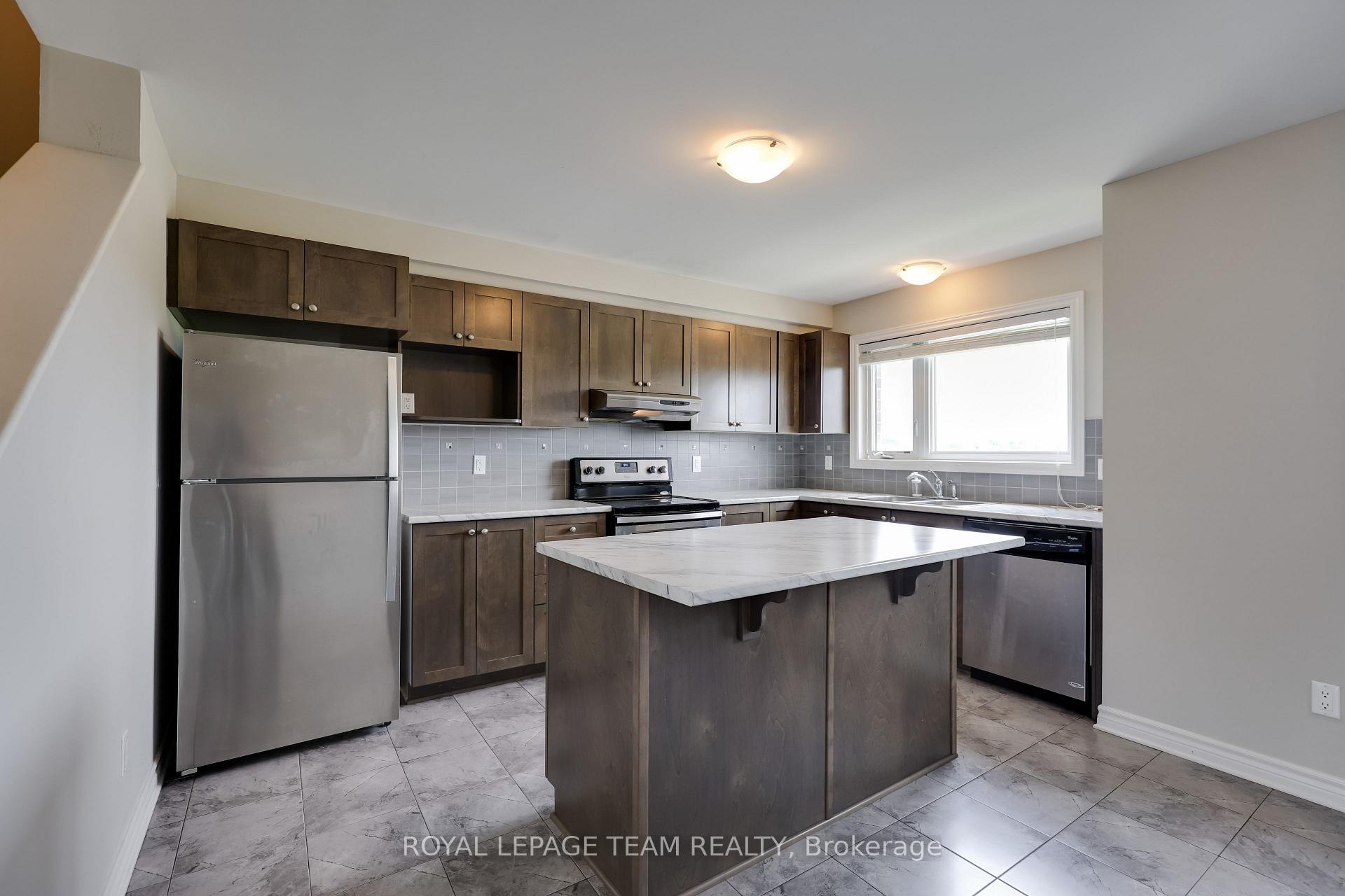 Photo 16 of 512 Silvertip Lane, Ottawa, Kanata - Kanata Lakes/Heritage Hills — HOMEH