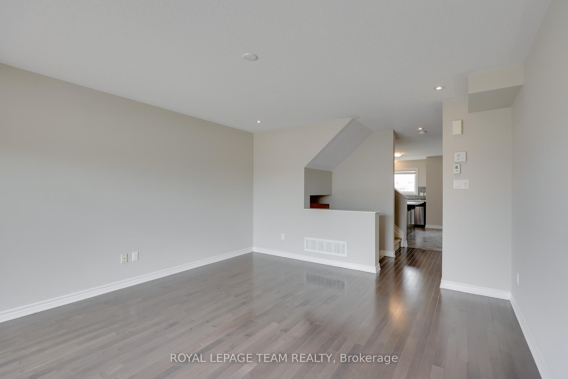 Photo 18 of 512 Silvertip Lane, Ottawa, Kanata - Kanata Lakes/Heritage Hills — HOMEH