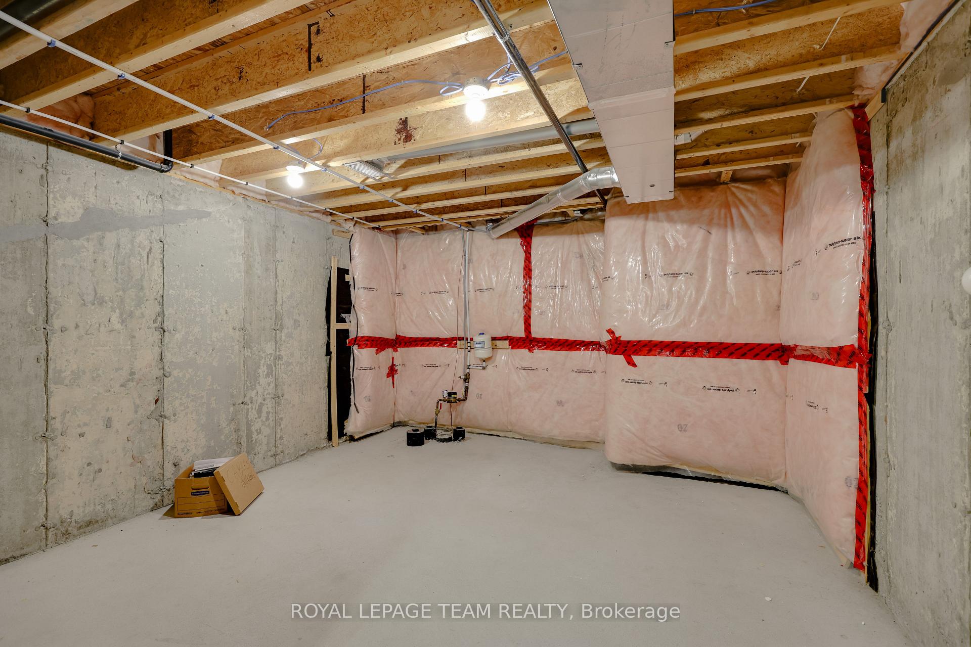Photo 32 of 512 Silvertip Lane, Ottawa, Kanata - Kanata Lakes/Heritage Hills — HOMEH