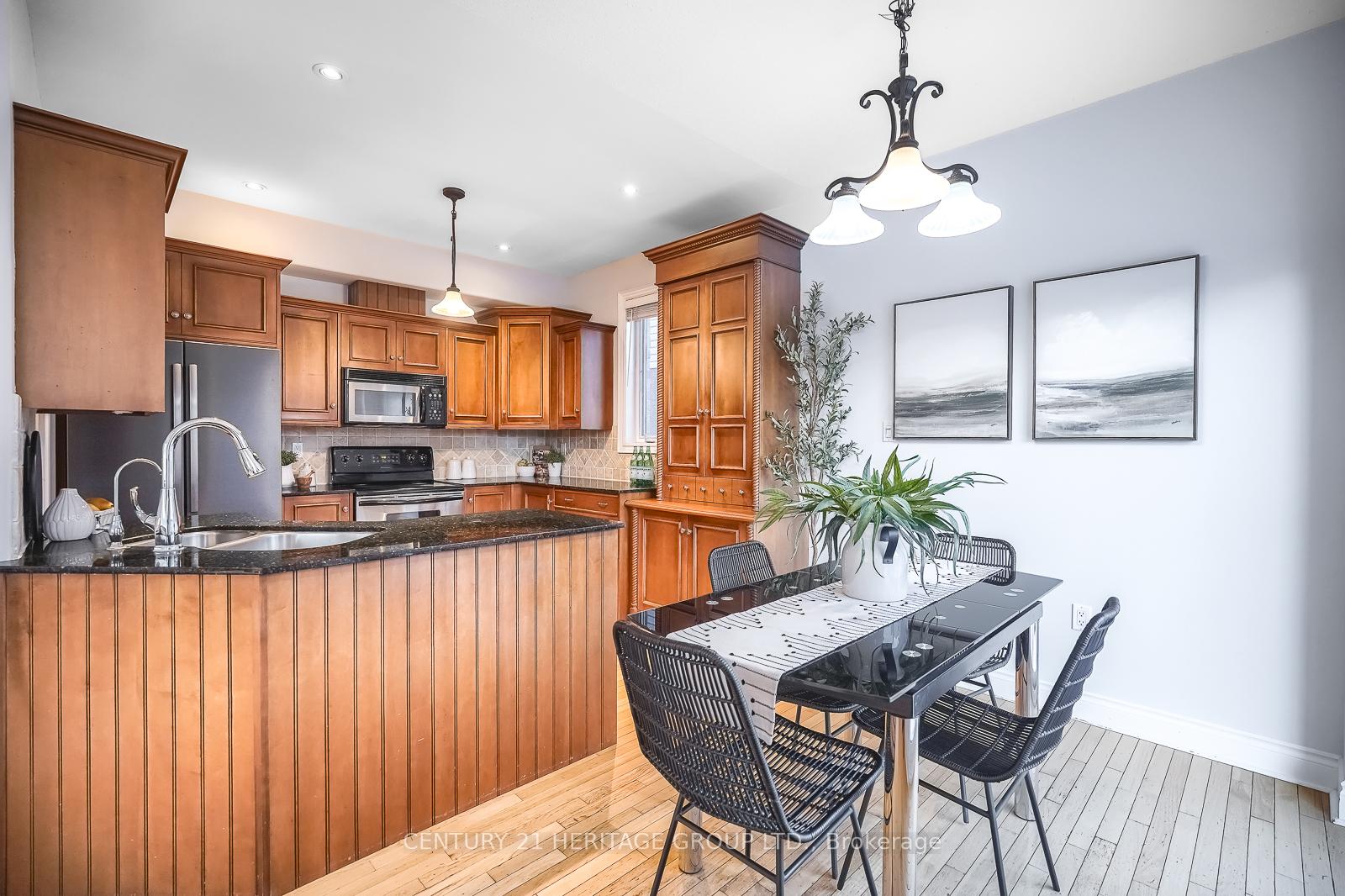 Photo 9 of 74 Jessop Avenue, King, Schomberg — HOMEH