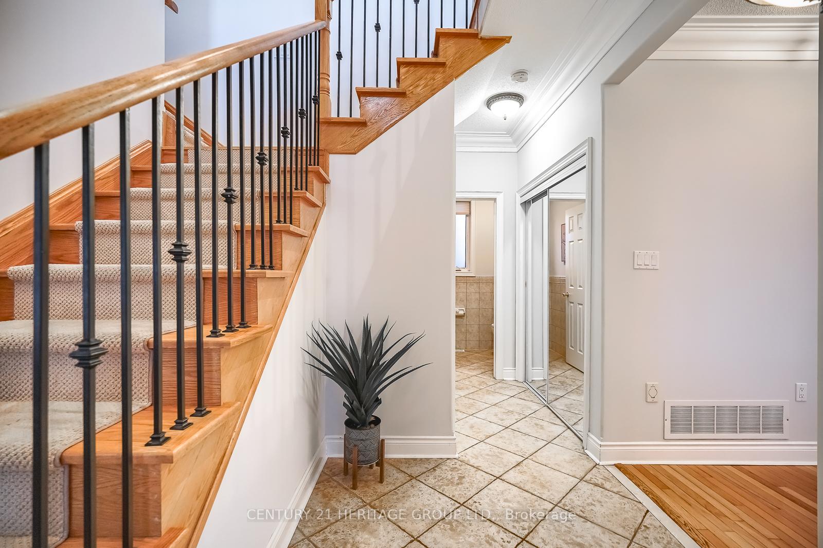 Photo 18 of 74 Jessop Avenue, King, Schomberg — HOMEH