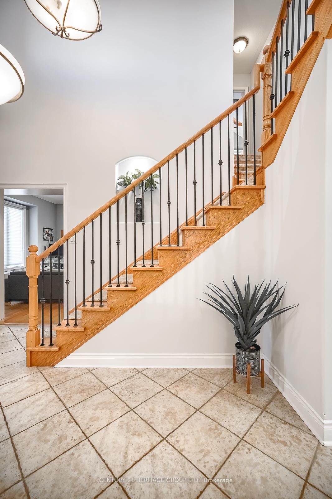 Photo 20 of 74 Jessop Avenue, King, Schomberg — HOMEH