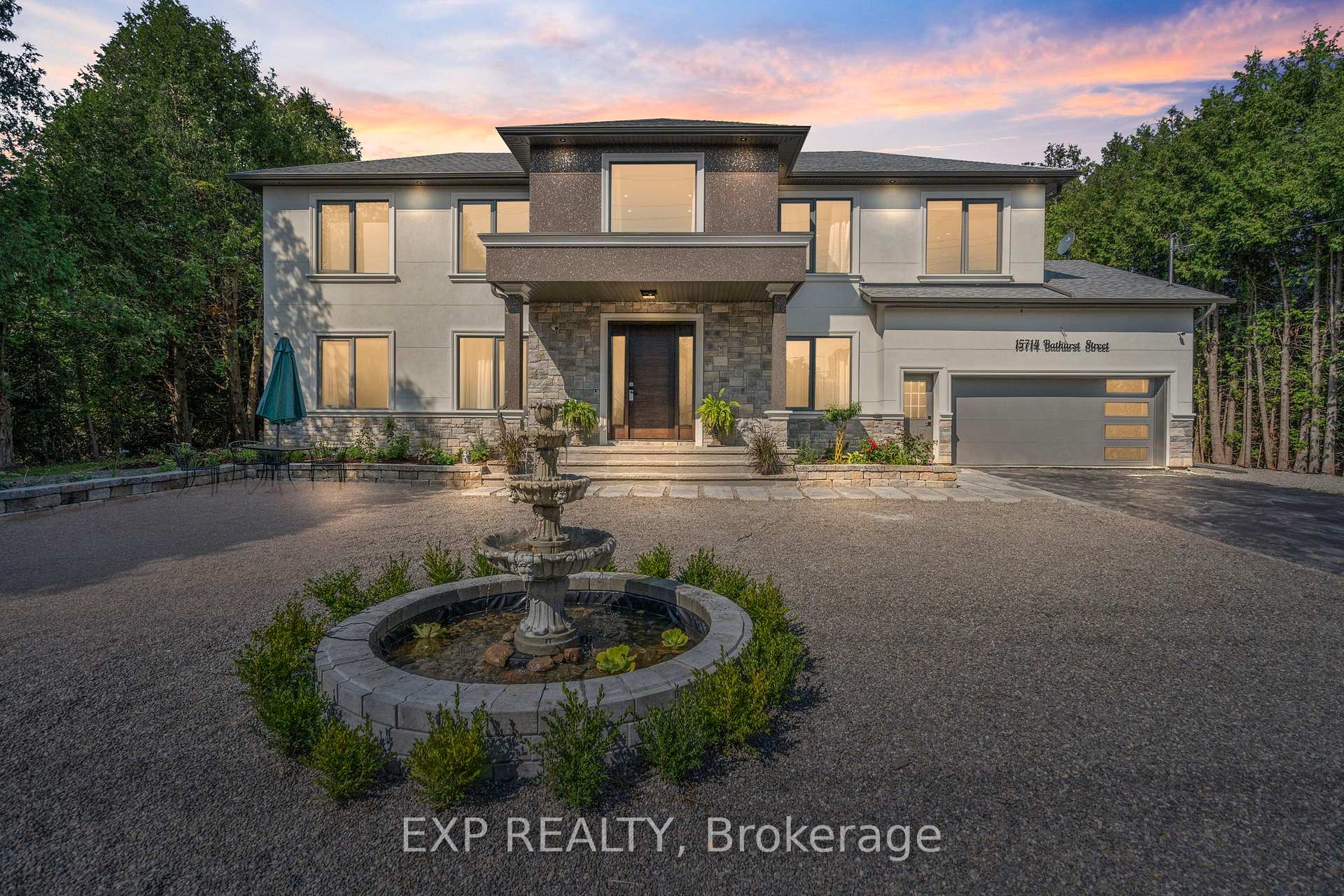 Front of 15714 Bathurst Street