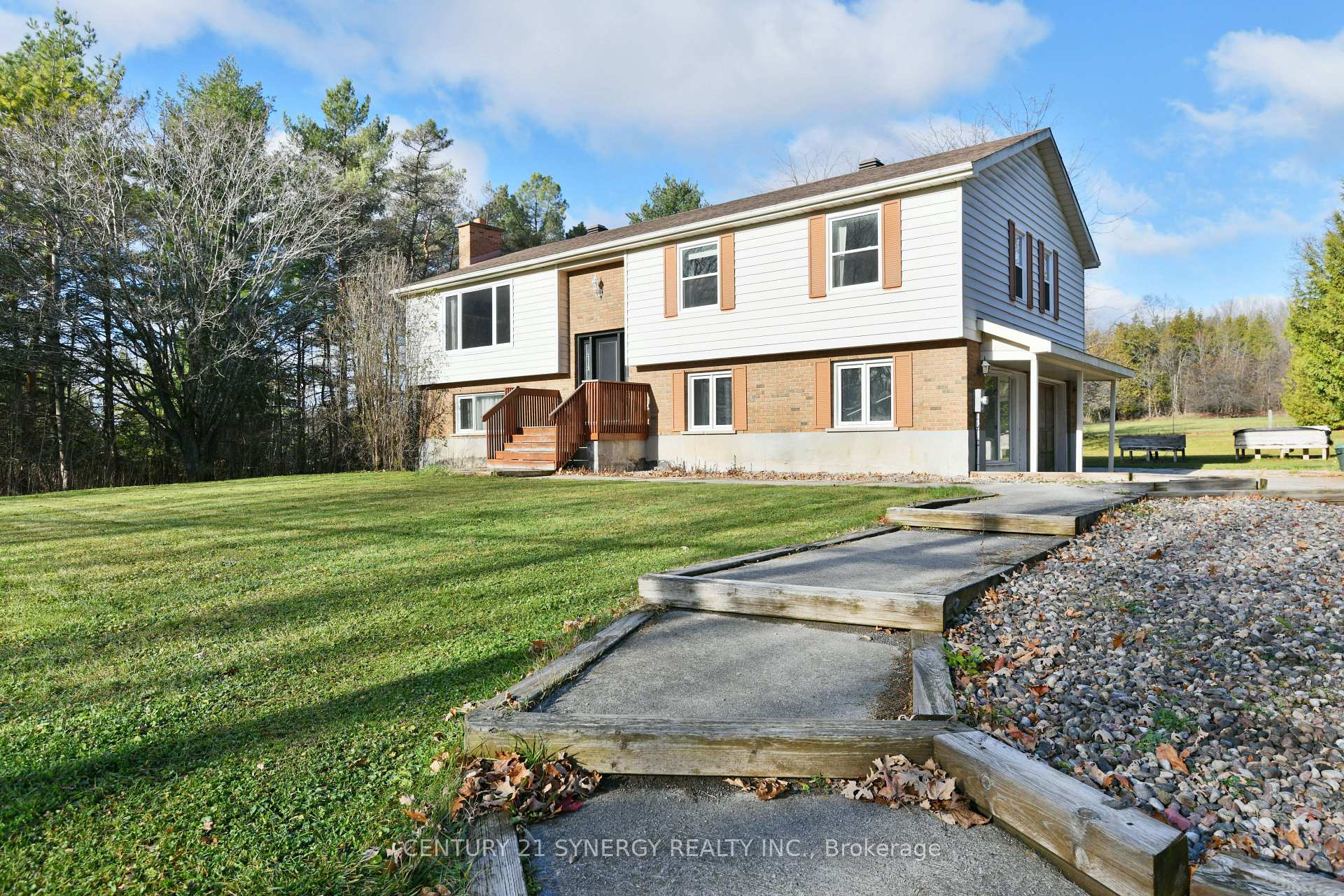 Photo 2 of 40 Dochart Street, McNab/Braeside, Mcnab/Braeside Twps — HOMEH