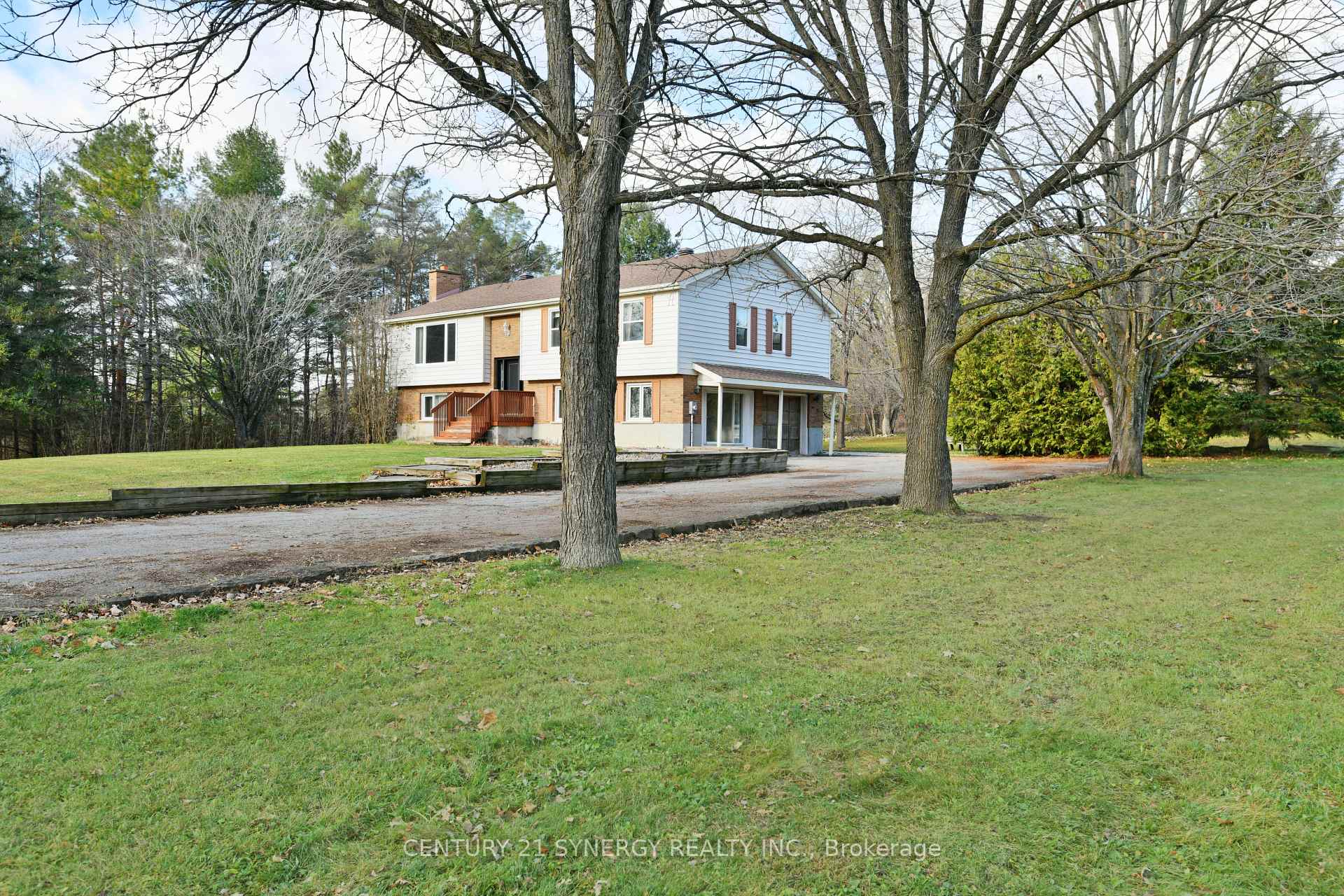 Photo 27 of 40 Dochart Street, McNab/Braeside, Mcnab/Braeside Twps — HOMEH
