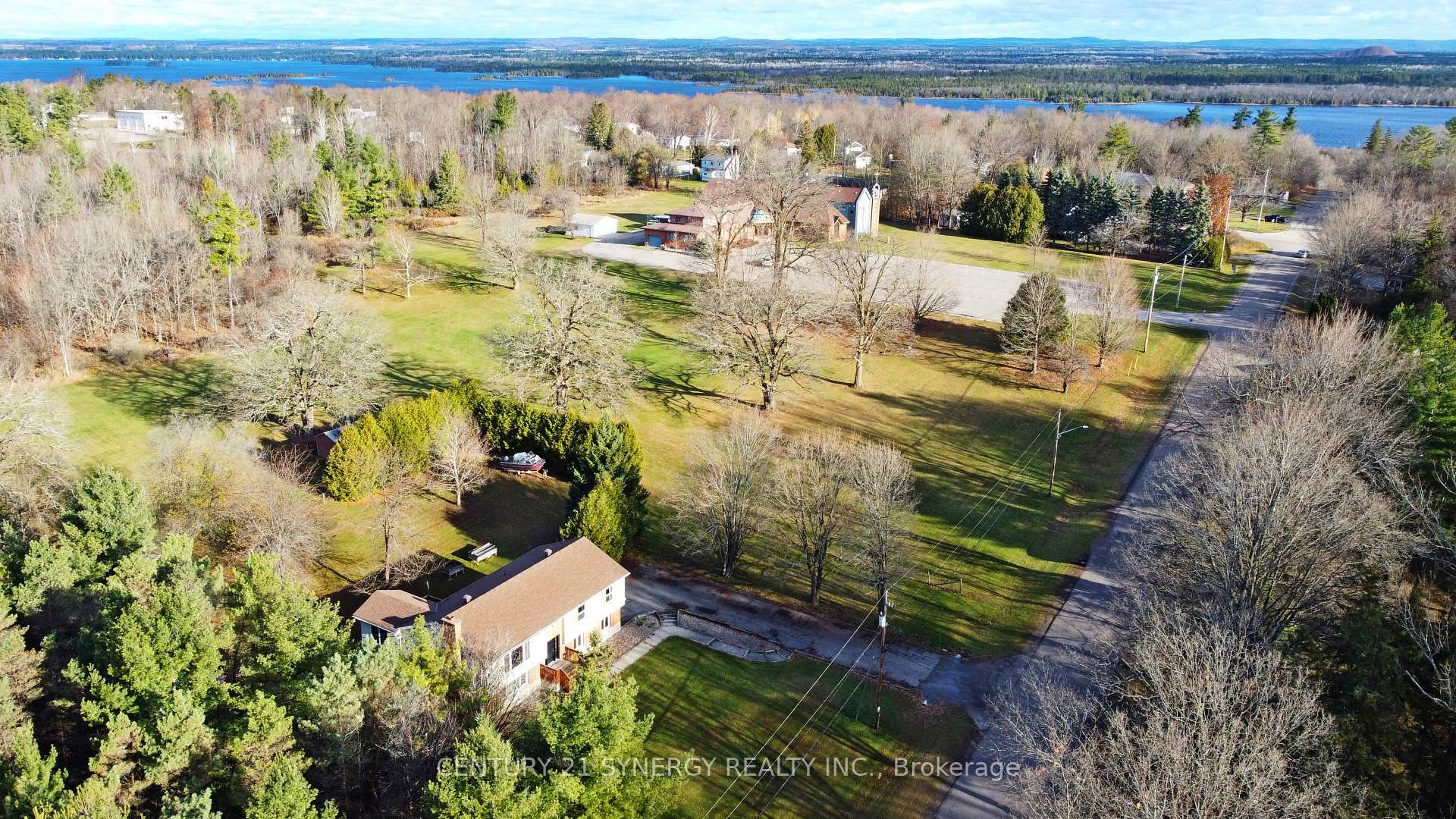 Photo 28 of 40 Dochart Street, McNab/Braeside, Mcnab/Braeside Twps — HOMEH