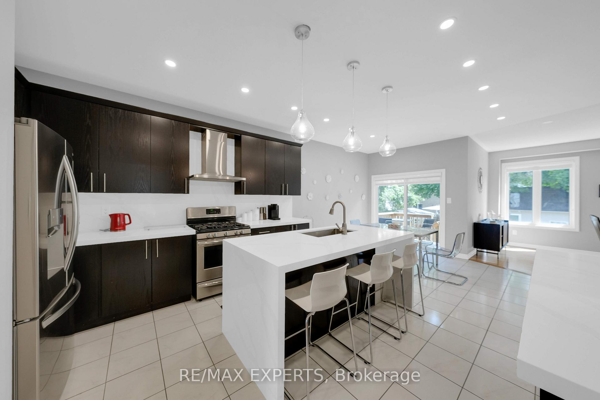 Photo 12 of 2190 Dawson Crescent, Innisfil, Alcona — HOMEH