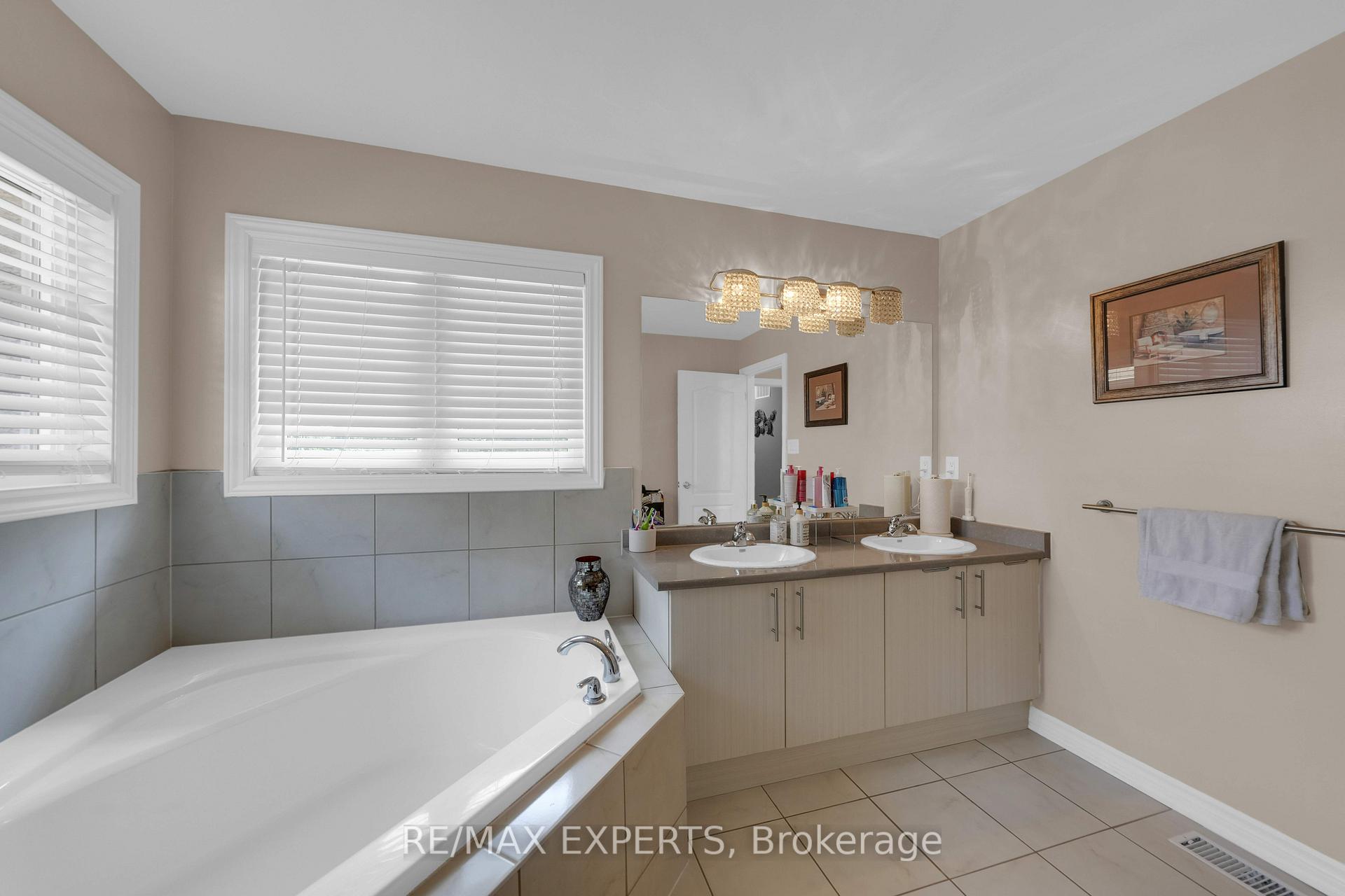 Photo 32 of 2190 Dawson Crescent, Innisfil, Alcona — HOMEH