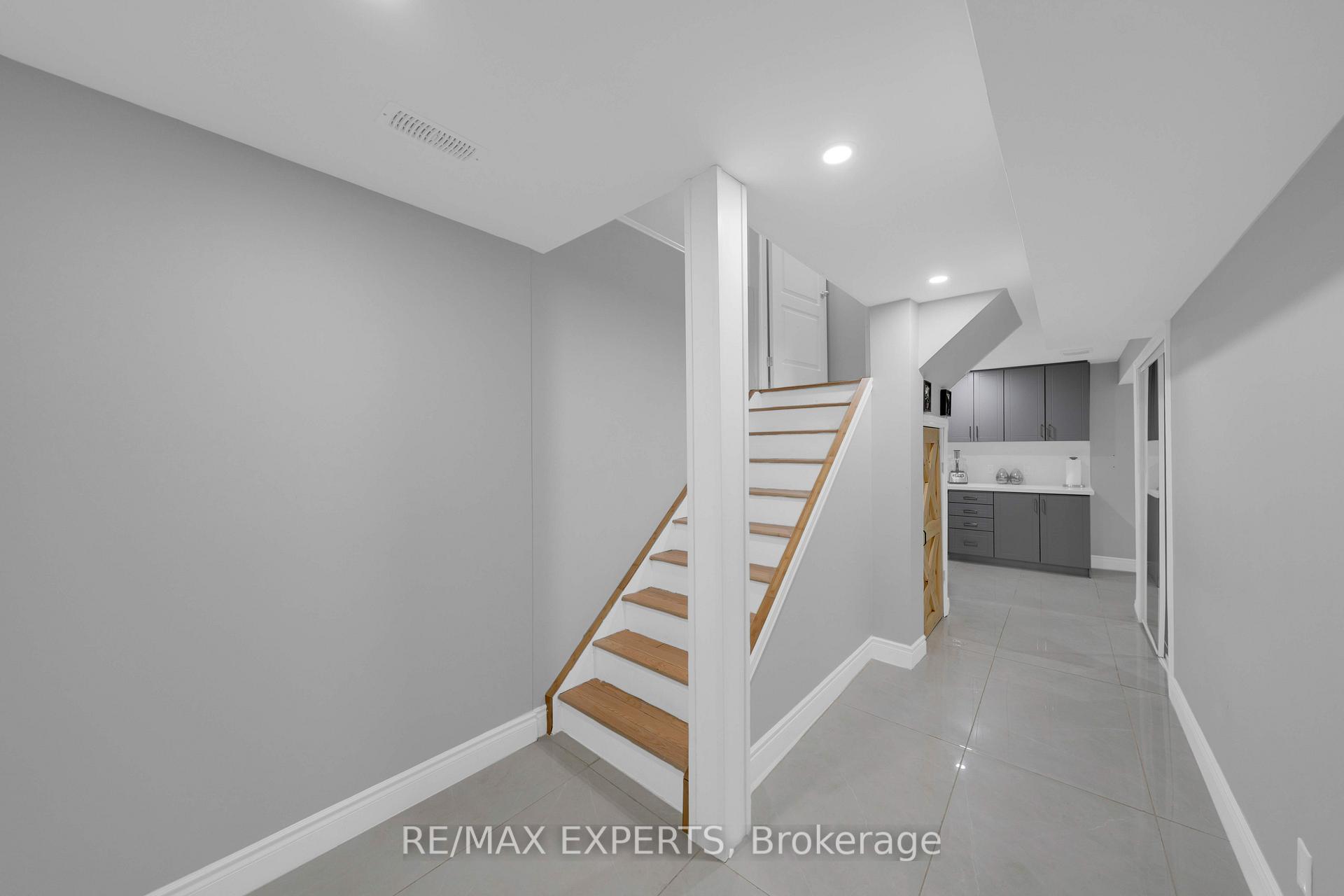 Photo 33 of 2190 Dawson Crescent, Innisfil, Alcona — HOMEH