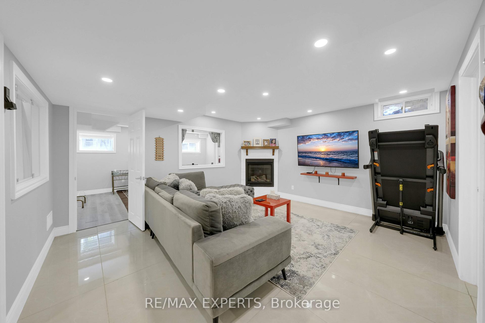 Photo 37 of 2190 Dawson Crescent, Innisfil, Alcona — HOMEH