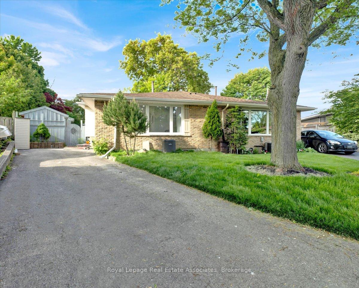 Photo 1 of Unit Upper Level, 9 Gafney Court, Hamilton, Gilkson — HOMEH