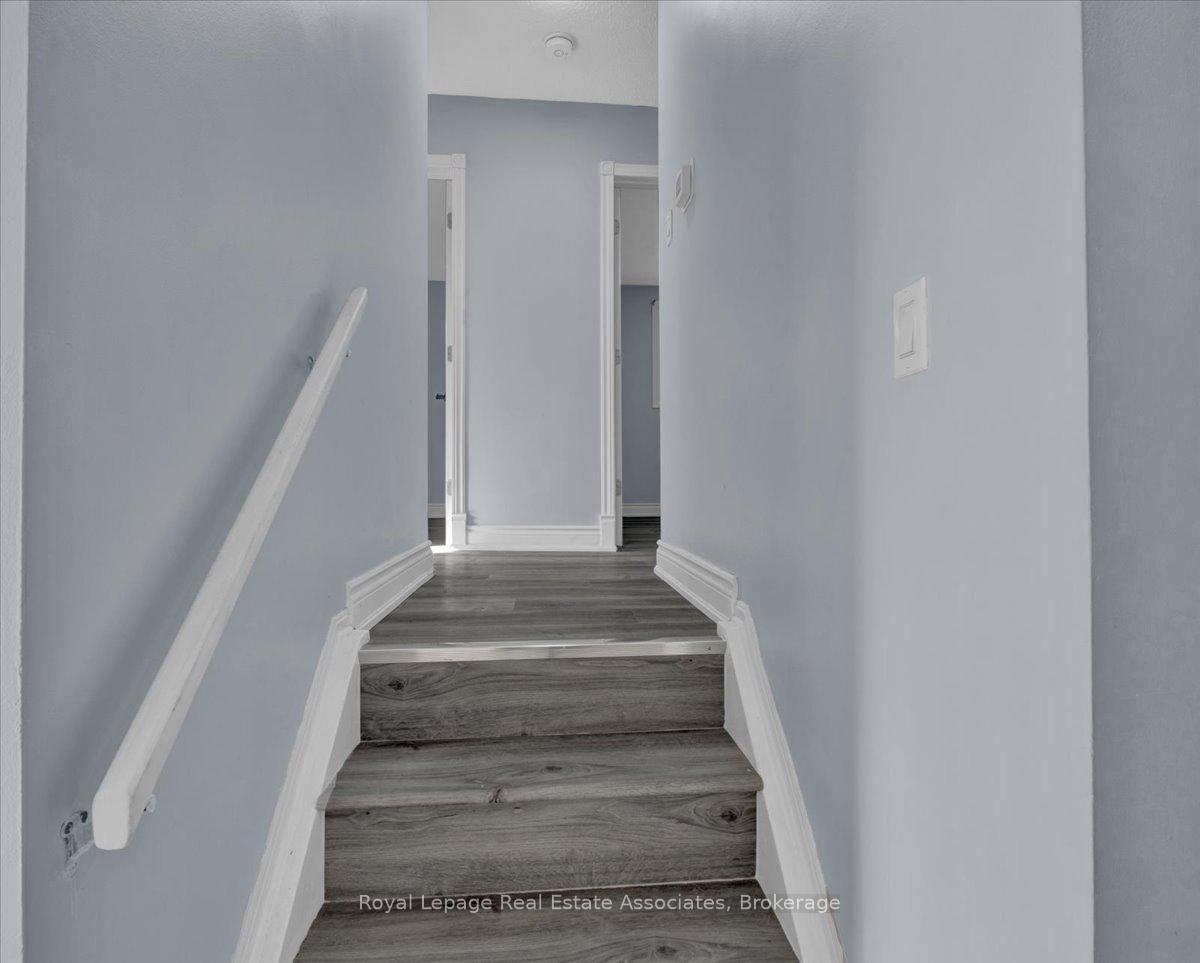 Photo 8 of Unit Upper Level, 9 Gafney Court, Hamilton, Gilkson — HOMEH