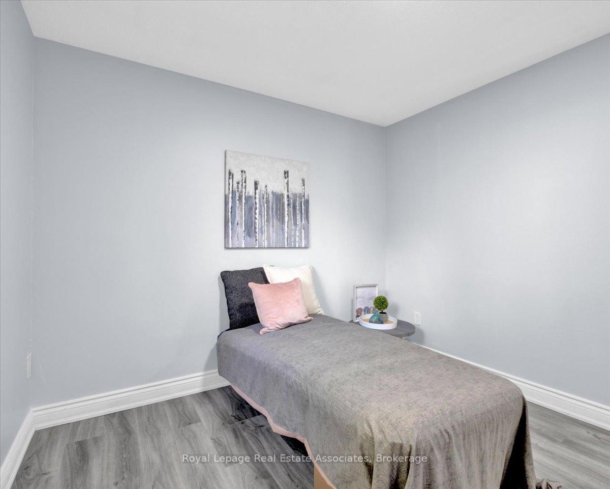 Photo 10 of Unit Upper Level, 9 Gafney Court, Hamilton, Gilkson — HOMEH