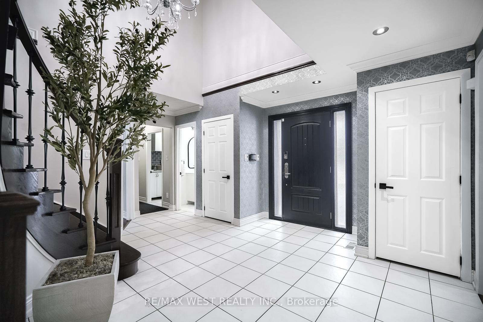 Photo 5 of 154 Ellis Avenue, King, Nobleton — HOMEH