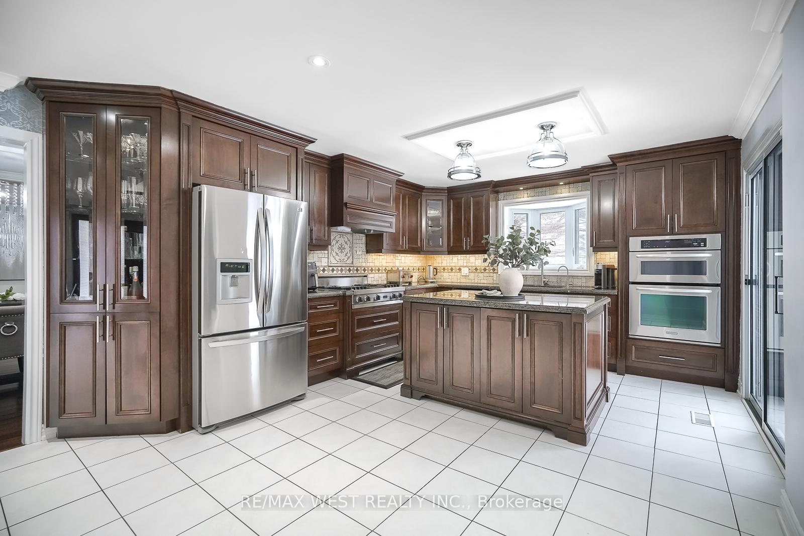 Photo 12 of 154 Ellis Avenue, King, Nobleton — HOMEH
