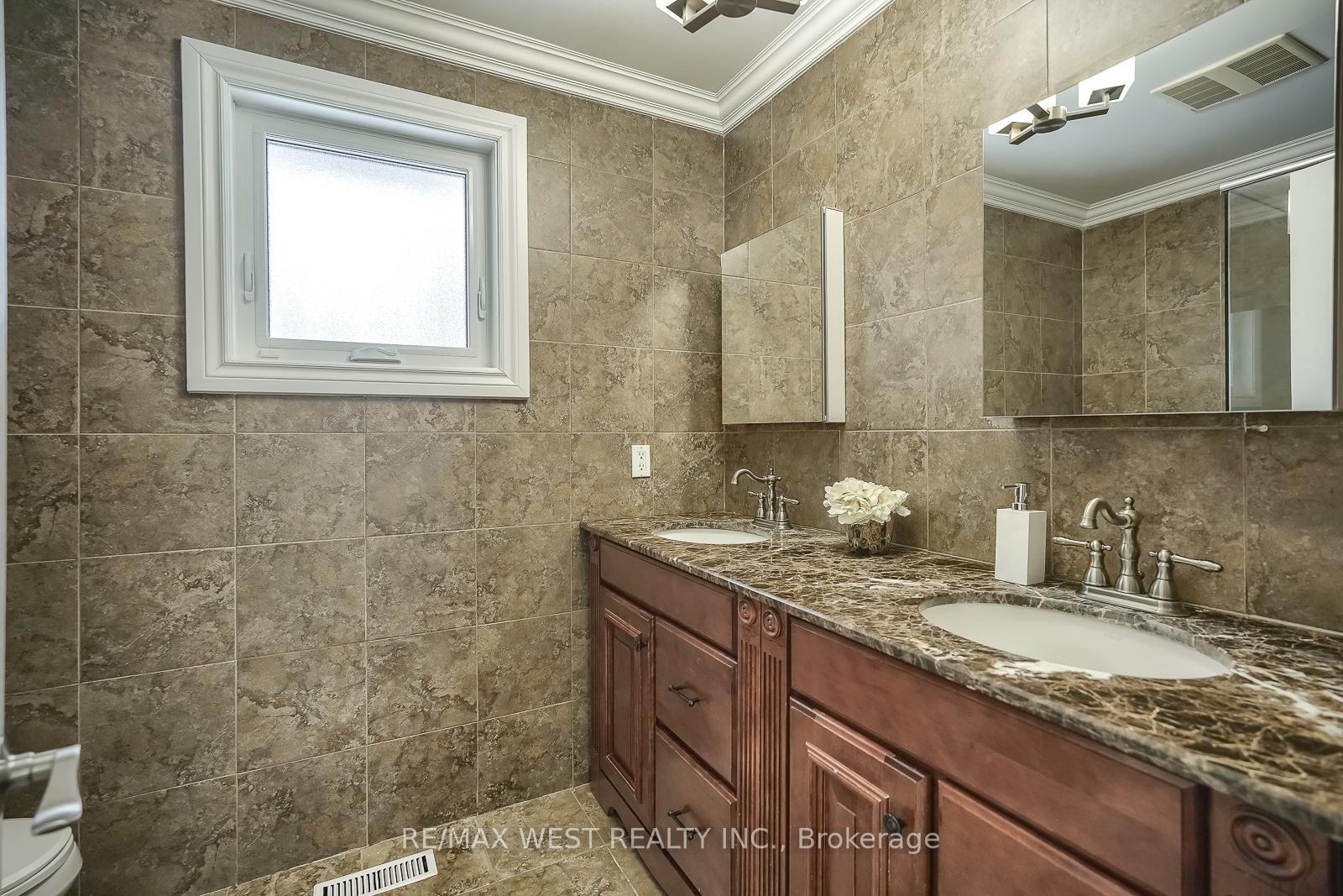 Photo 21 of 154 Ellis Avenue, King, Nobleton — HOMEH
