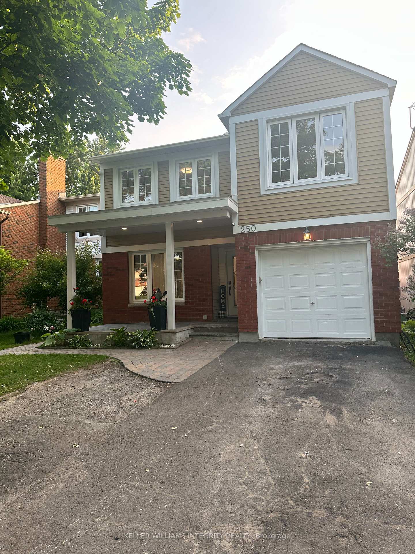 Photo 1 of 250 Equestrian Drive, Ottawa, Kanata - Bridlewood — HOMEH