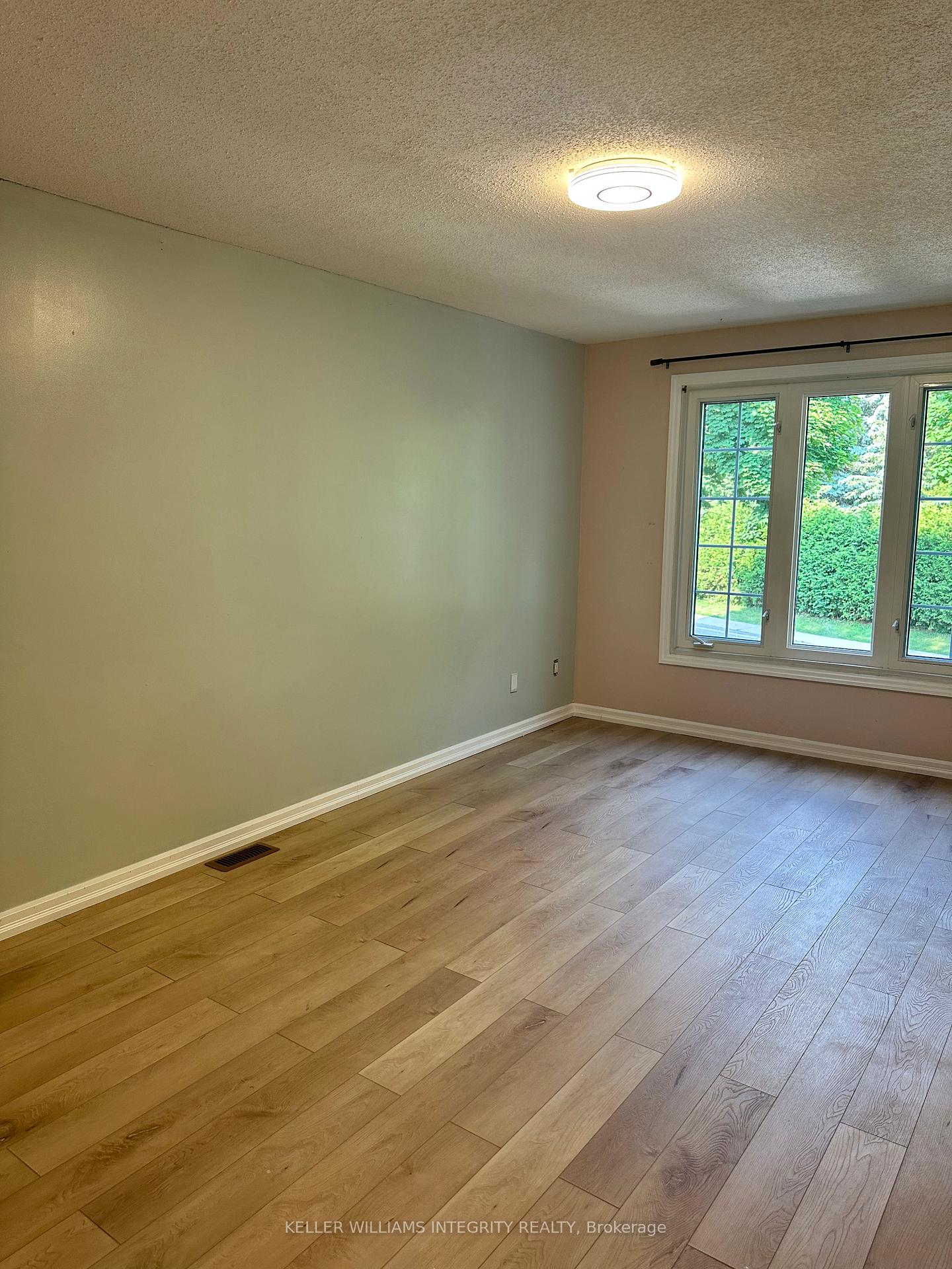 Photo 21 of 250 Equestrian Drive, Ottawa, Kanata - Bridlewood — HOMEH