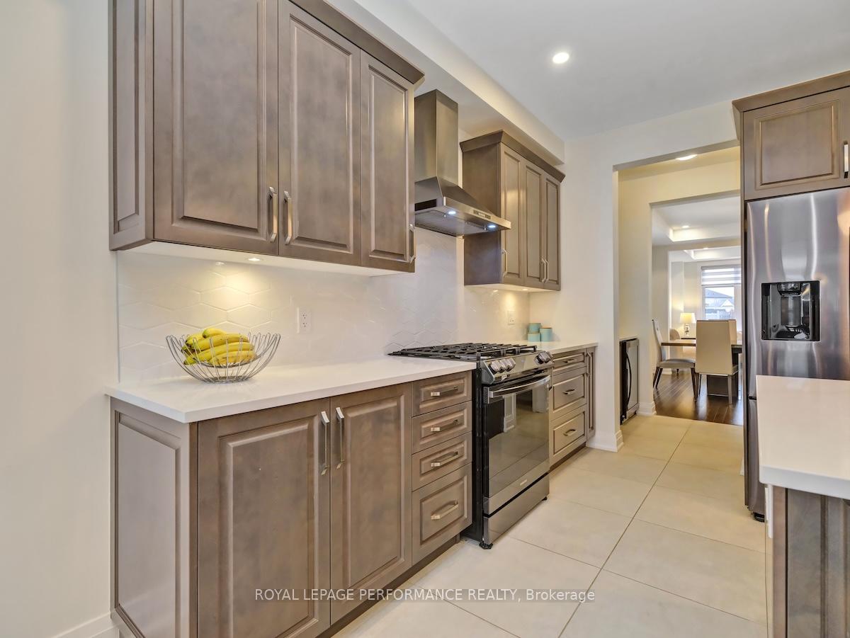 Photo 9 of 37 Jetty Drive, Ottawa, Mahogany Community — HOMEH