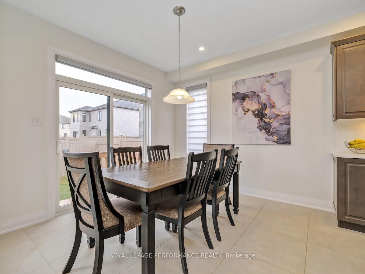 Photo 13 of 37 Jetty Drive, Ottawa, Mahogany Community — HOMEH