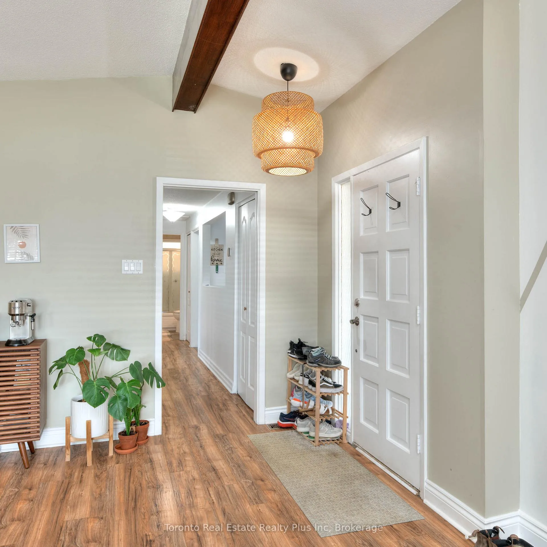 Photo 7 of 62 Greendale Crescent, Kitchener, Centreville Chicopee — HOMEH