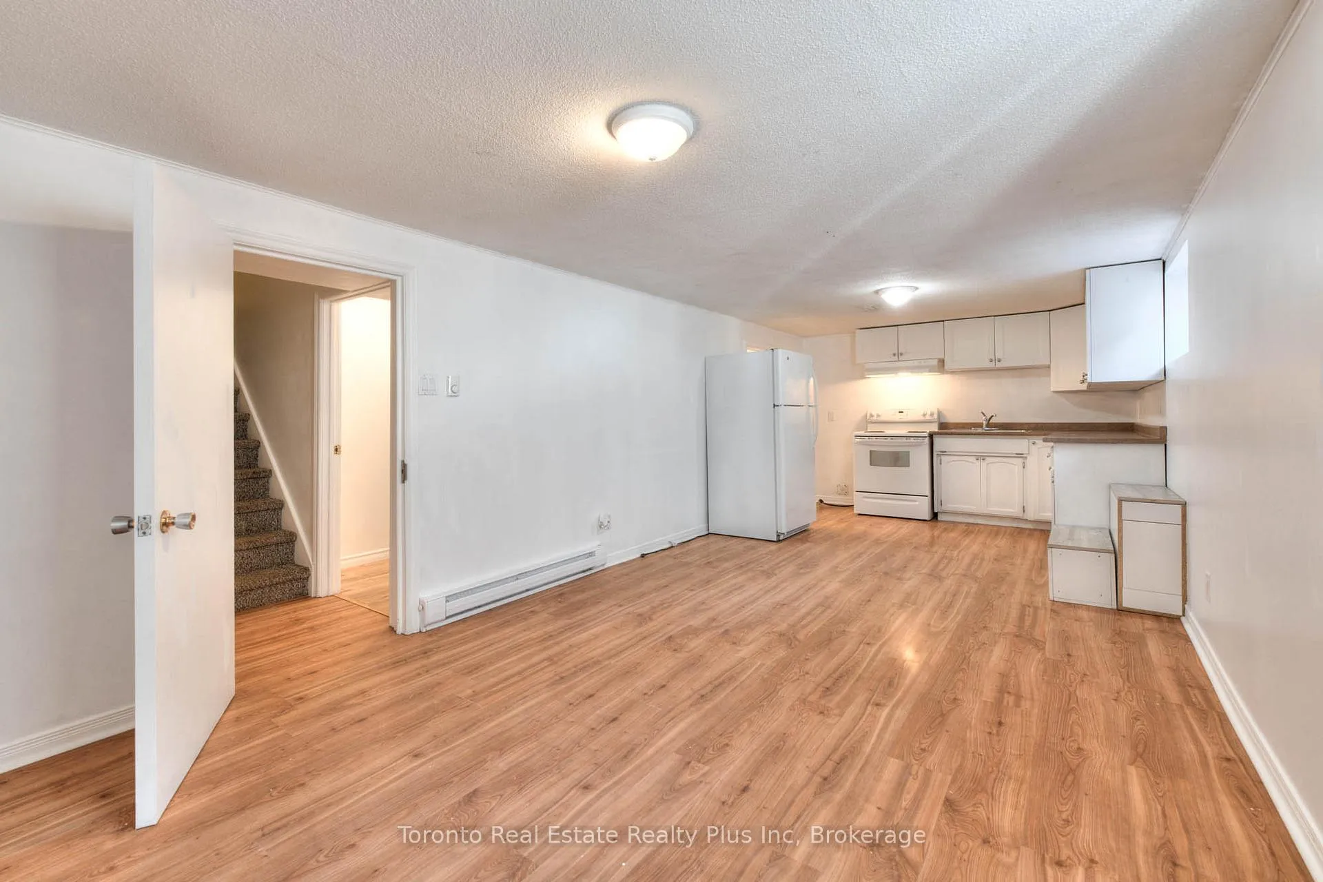 Photo 22 of 62 Greendale Crescent, Kitchener, Centreville Chicopee — HOMEH