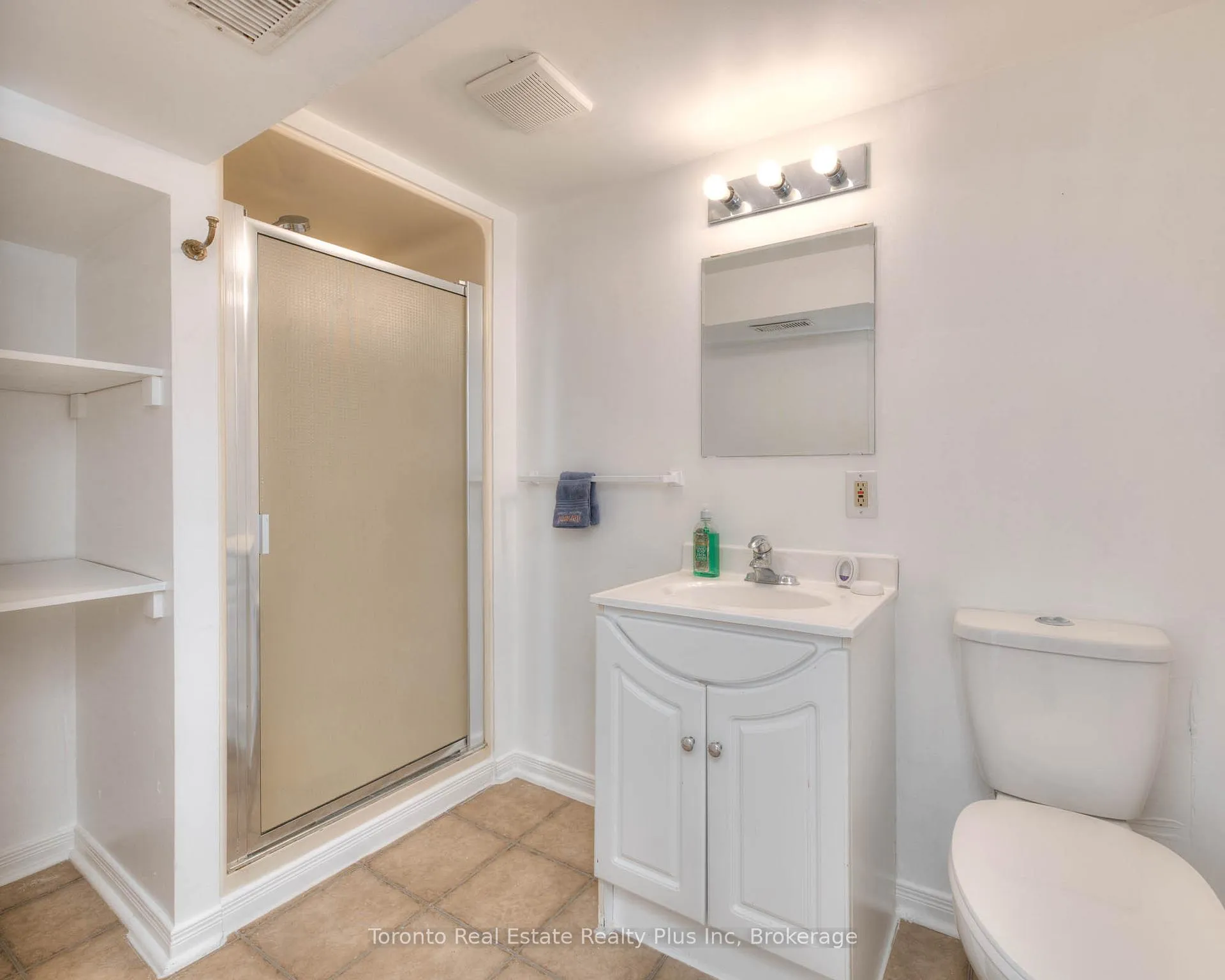 Photo 26 of 62 Greendale Crescent, Kitchener, Centreville Chicopee — HOMEH