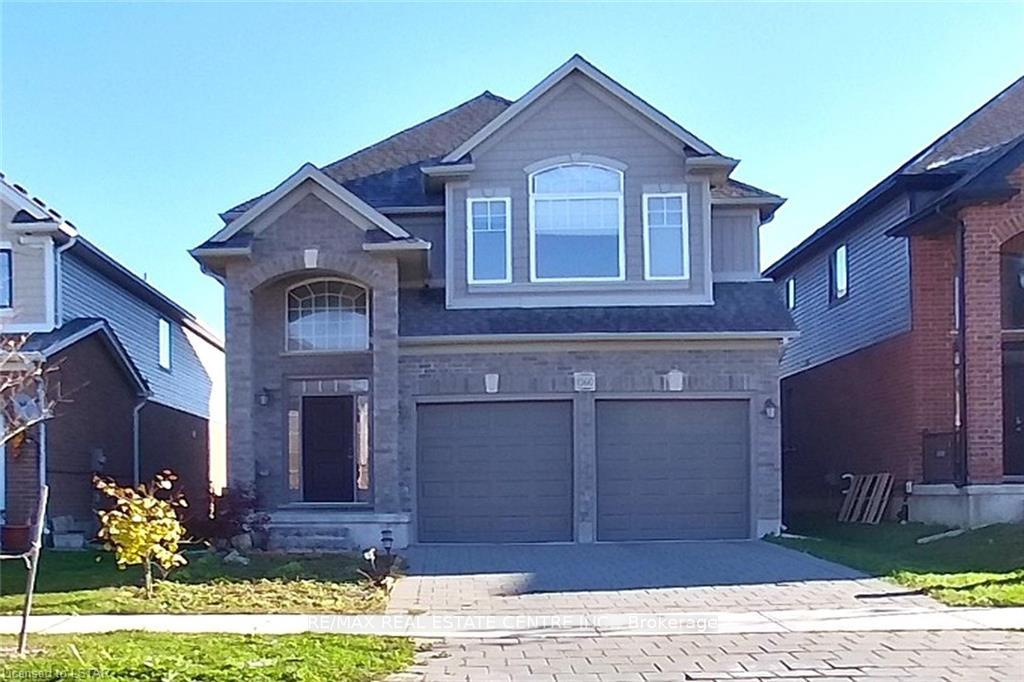 Front of 1560 Finley Crescent