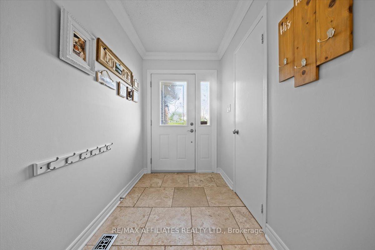 Photo 3 of 218 McCurdy Drive, Ottawa, Kanata - Katimavik — HOMEH