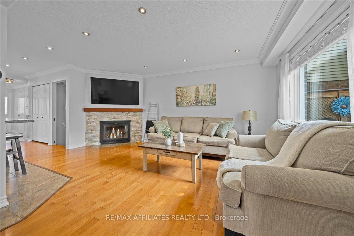 Photo 14 of 218 McCurdy Drive, Ottawa, Kanata - Katimavik — HOMEH