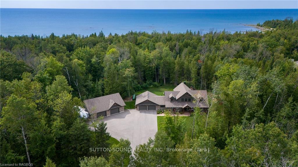 Photo 10 of 51 Sprucedale Drive, Kincardine — HOMEH
