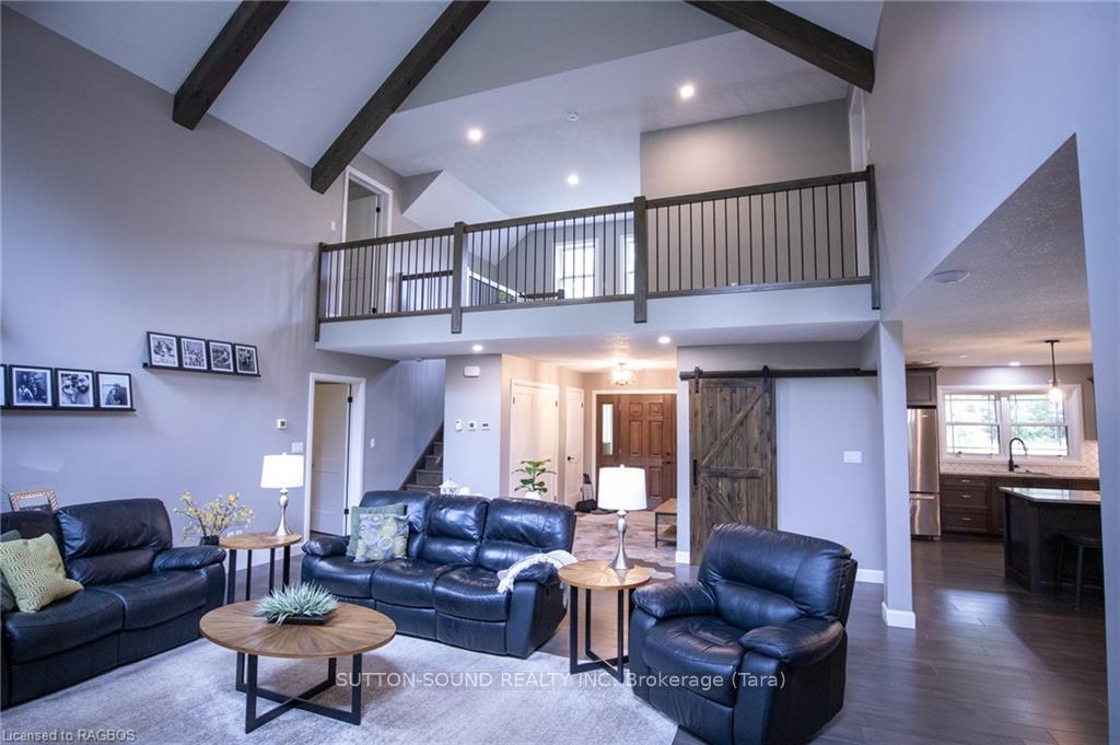 Photo 15 of 51 Sprucedale Drive, Kincardine — HOMEH