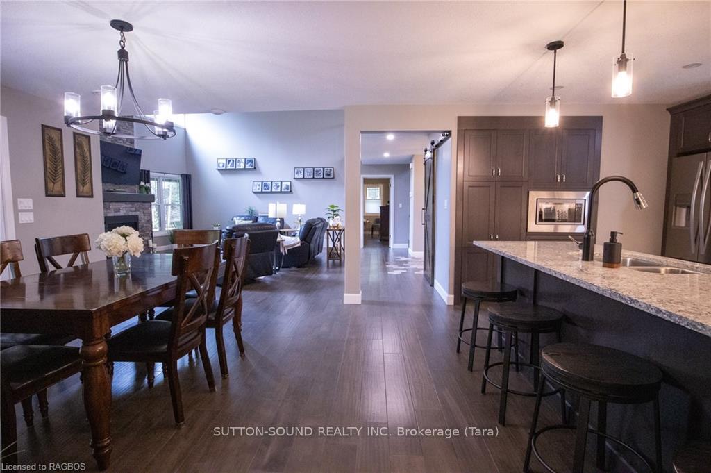 Photo 17 of 51 Sprucedale Drive, Kincardine — HOMEH