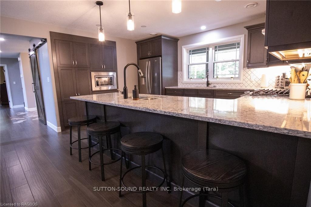 Photo 18 of 51 Sprucedale Drive, Kincardine — HOMEH