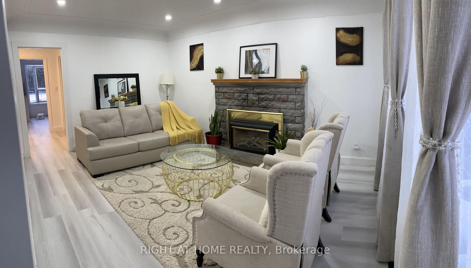 Photo 1 of 886 West 5th Street, Hamilton, Gourley — HOMEH