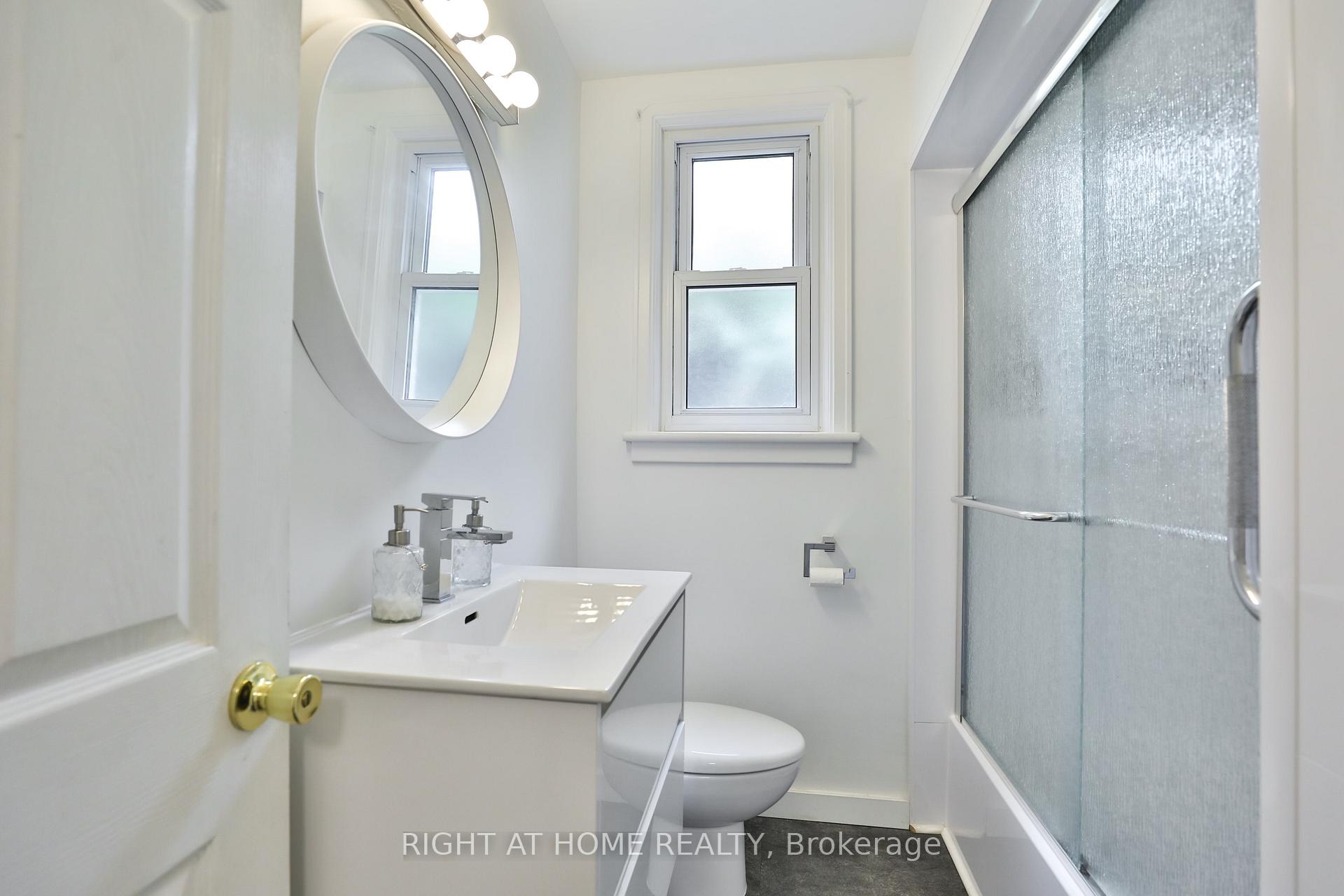 Photo 8 of 886 West 5th Street, Hamilton, Gourley — HOMEH