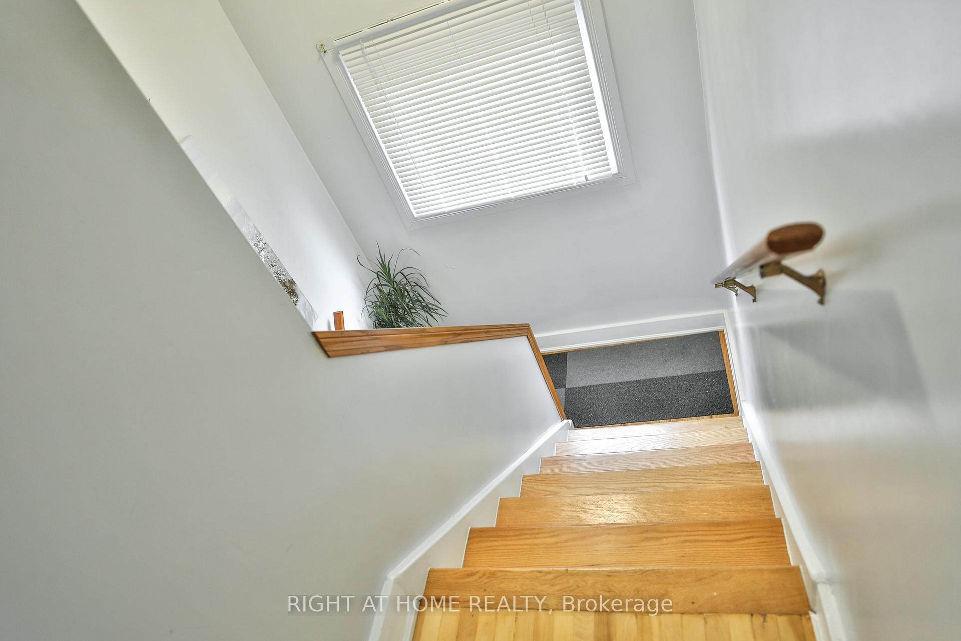 Photo 9 of 886 West 5th Street, Hamilton, Gourley — HOMEH