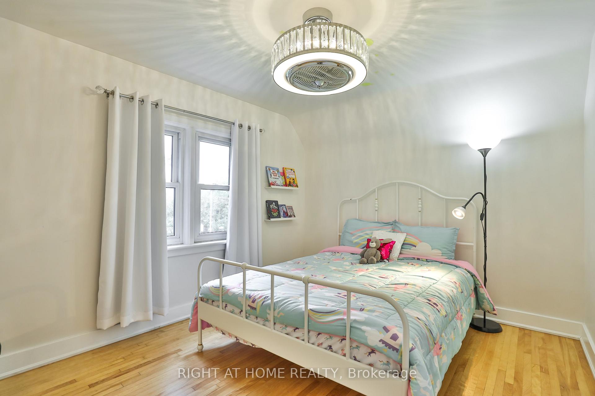 Photo 11 of 886 West 5th Street, Hamilton, Gourley — HOMEH