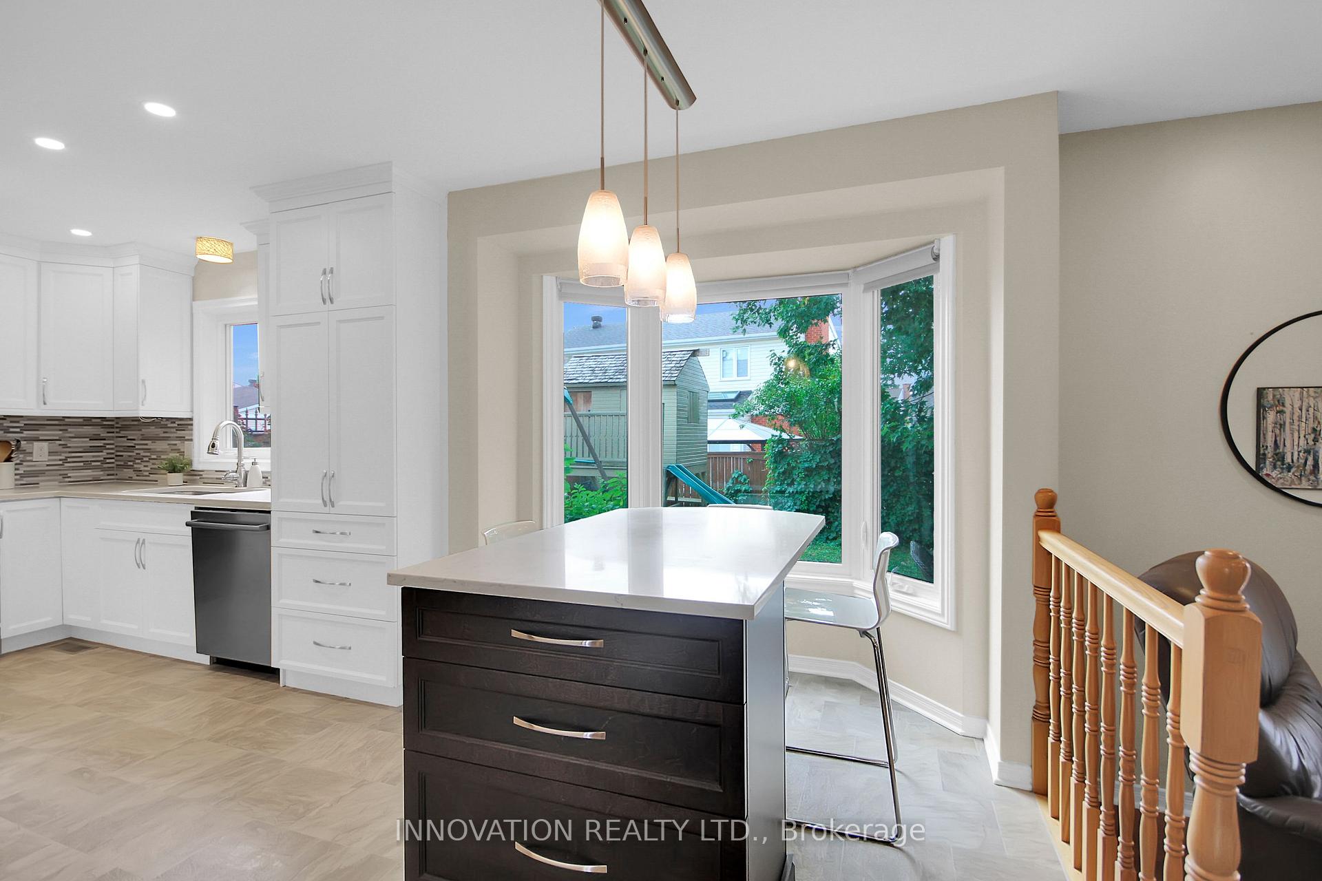 Photo 12 of 52 Speers Crescent, Ottawa, Kanata - Bridlewood — HOMEH