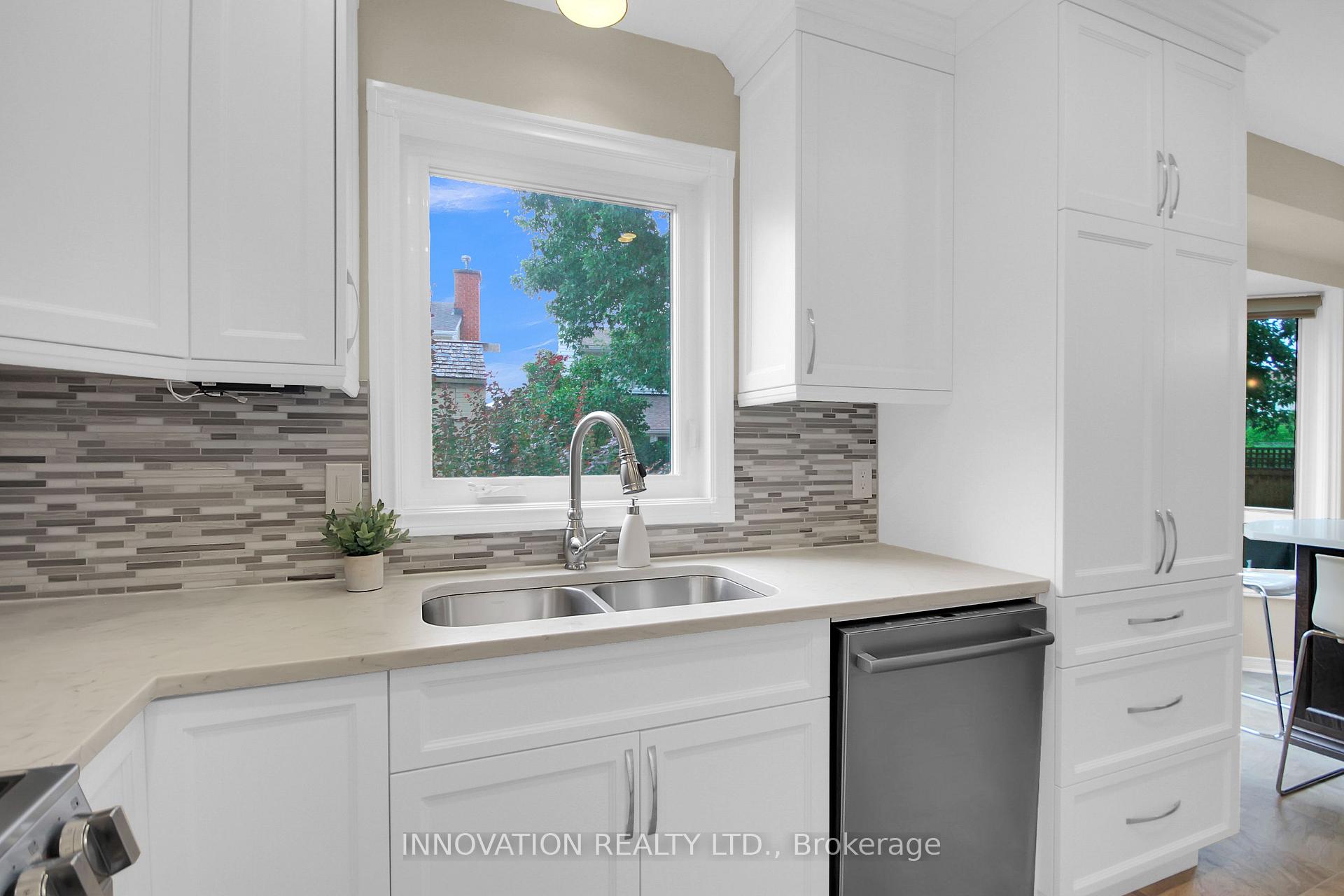 Photo 16 of 52 Speers Crescent, Ottawa, Kanata - Bridlewood — HOMEH