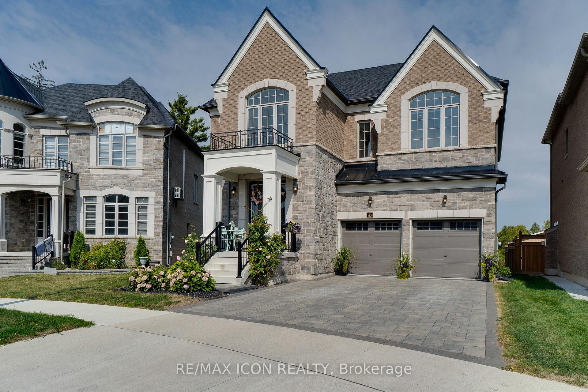 Photo 2 of 904 Forest Creek Court, Kitchener — HOMEH