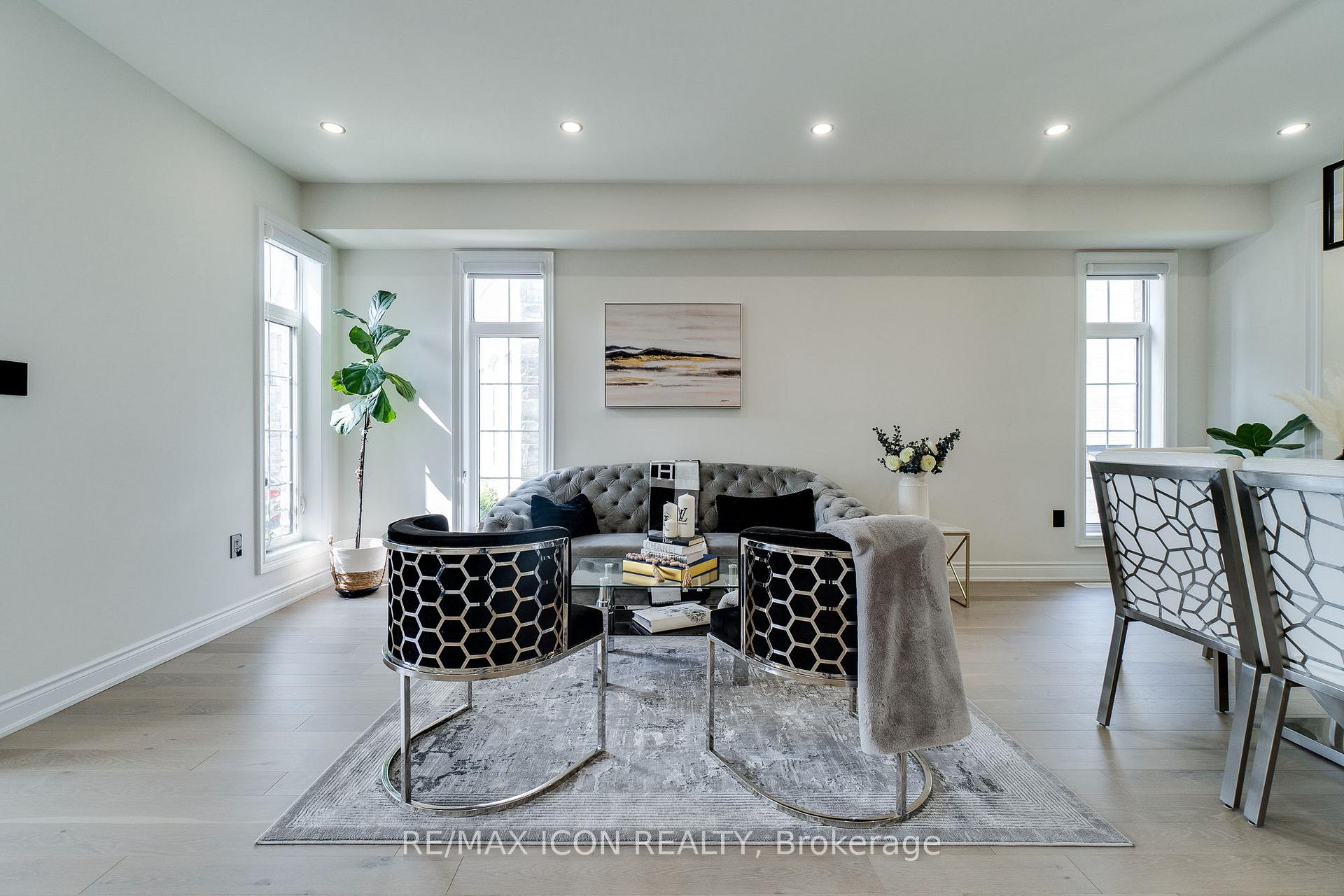 Photo 8 of 904 Forest Creek Court, Kitchener — HOMEH