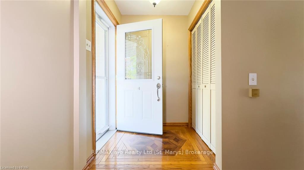 Photo 4 of 93 Langford Drive, Lucan Biddulph, Lucan — HOMEH
