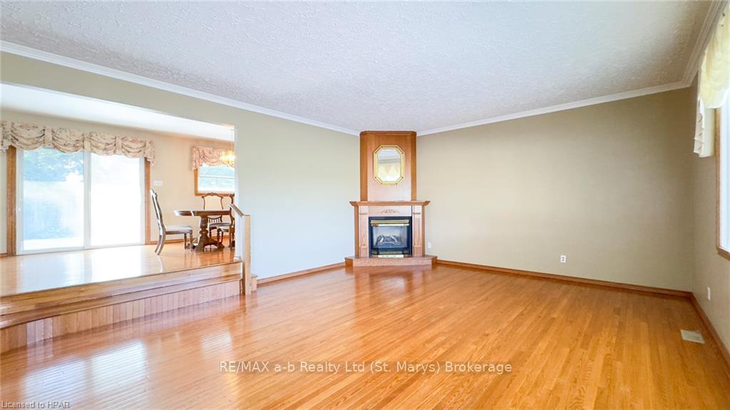 Photo 6 of 93 Langford Drive, Lucan Biddulph, Lucan — HOMEH