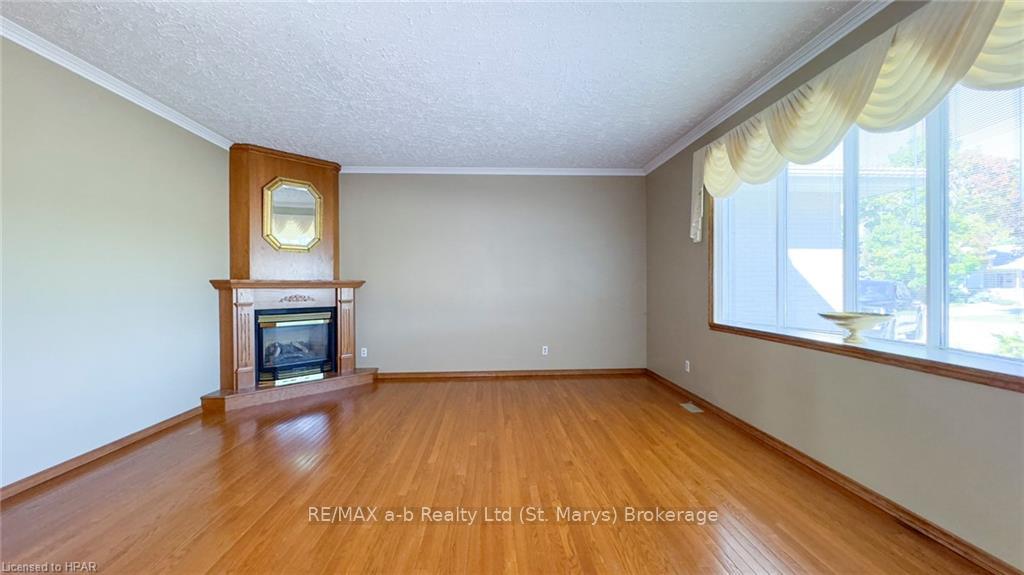 Photo 7 of 93 Langford Drive, Lucan Biddulph, Lucan — HOMEH